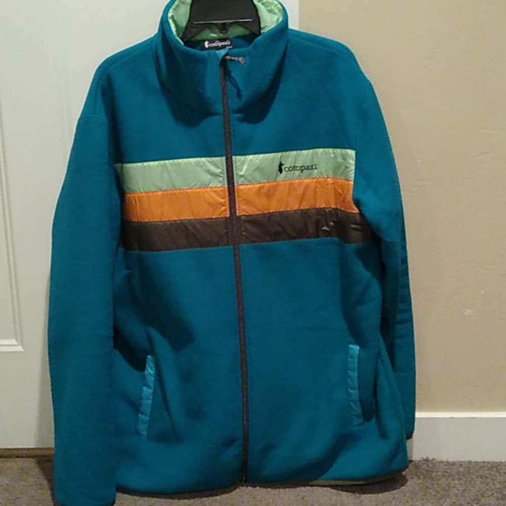 Cotopaxi fleece jacket.